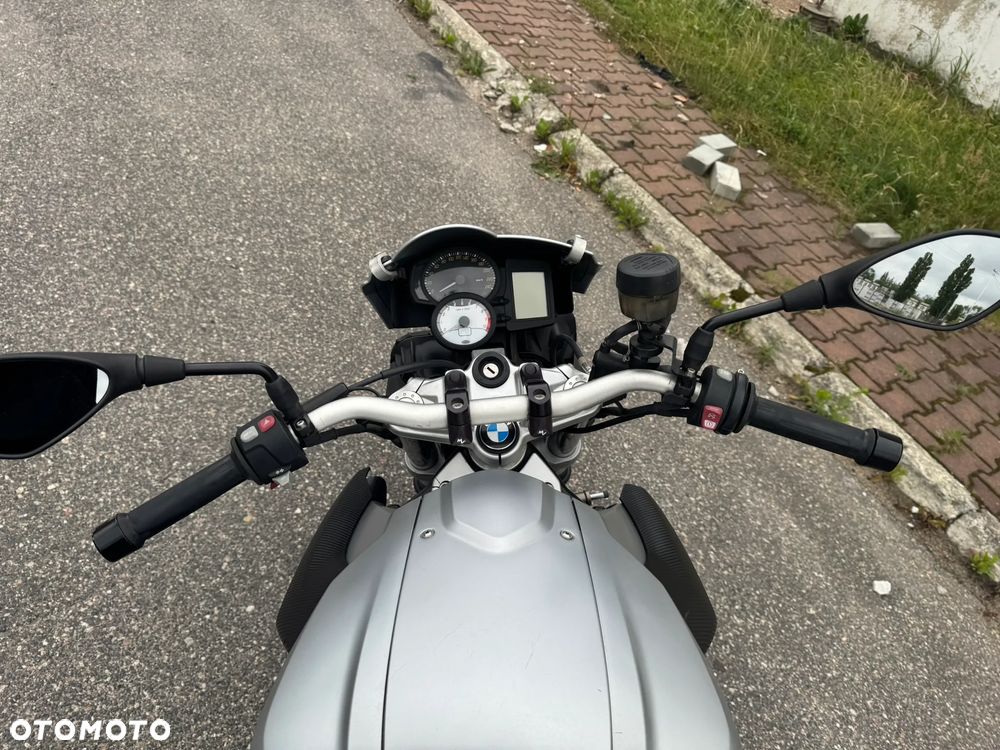 BMW F - 9