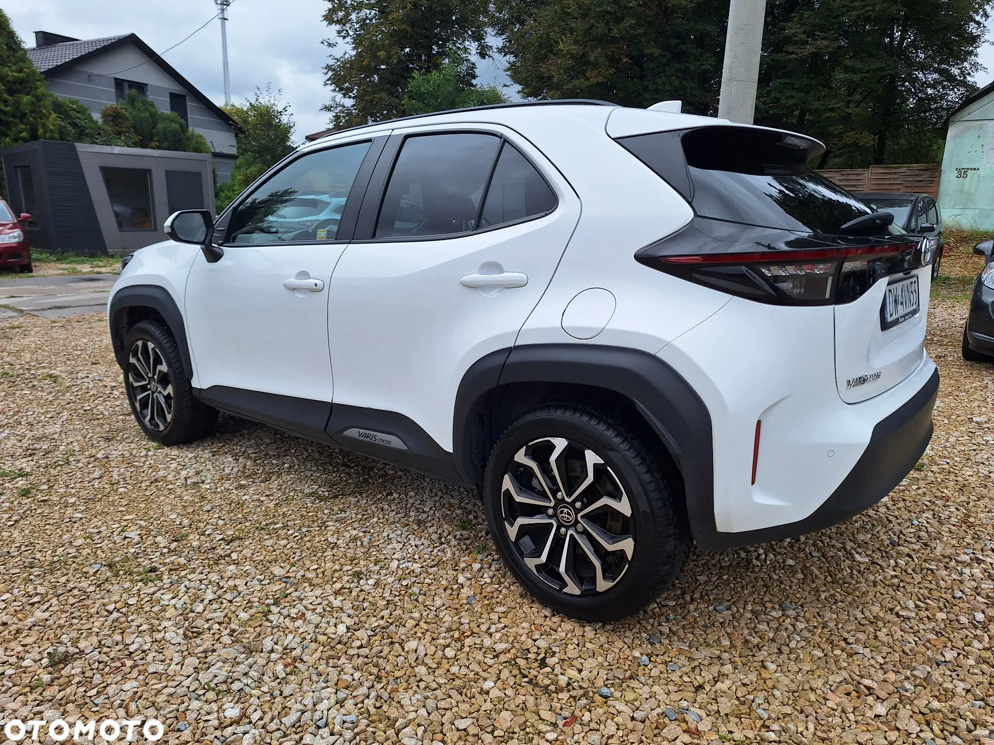 Toyota Yaris Cross Hybrid 1.5 Premiere Edition - 11