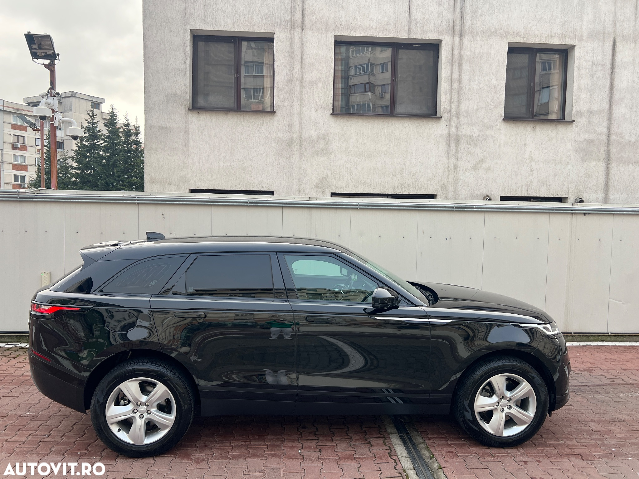 Land Rover Range Rover Velar 2.0 P250 S - 11