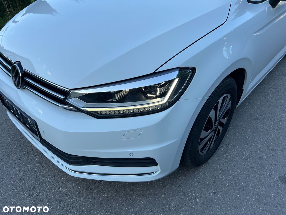 Volkswagen Touran 2.0 TDI BMT Active DSG - 9
