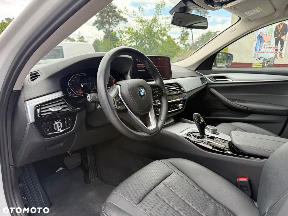 BMW Seria 5 518d mHEV Business Edition - 14