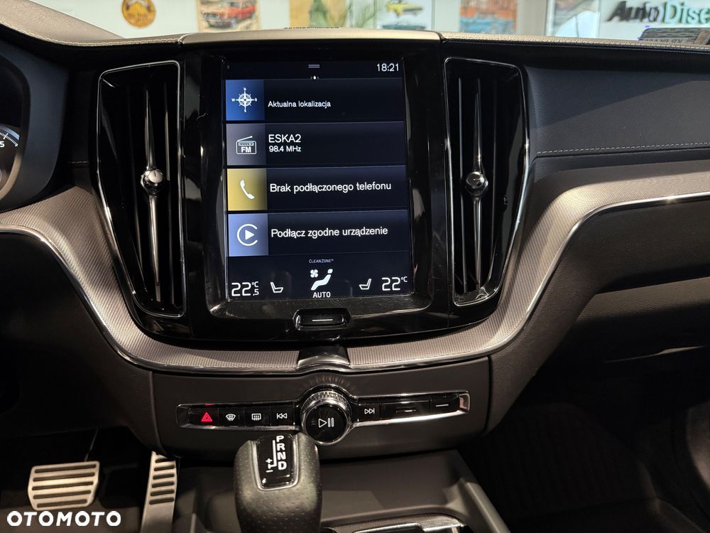 Volvo XC 60 T5 GPF AWD R-Design - 30