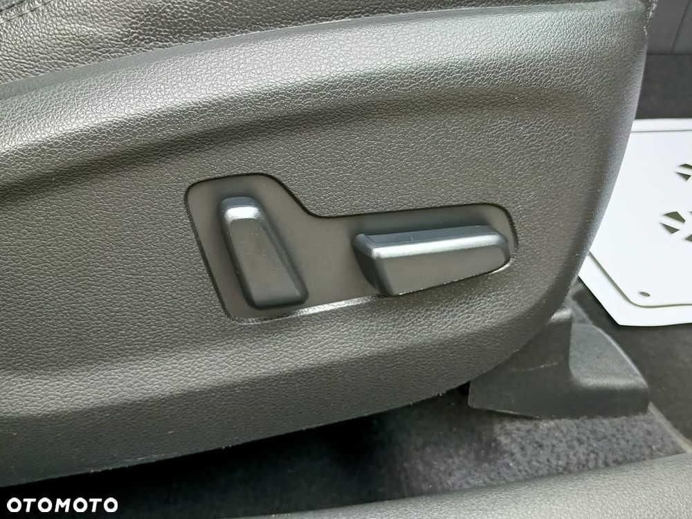 Hyundai Tucson blue 1.7 CRDi 2WD DCT Premium - 33