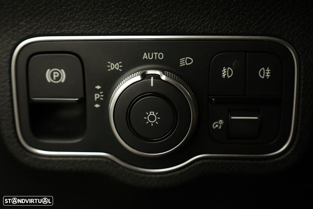 Mercedes-Benz GLB 180 d Progressive - 19
