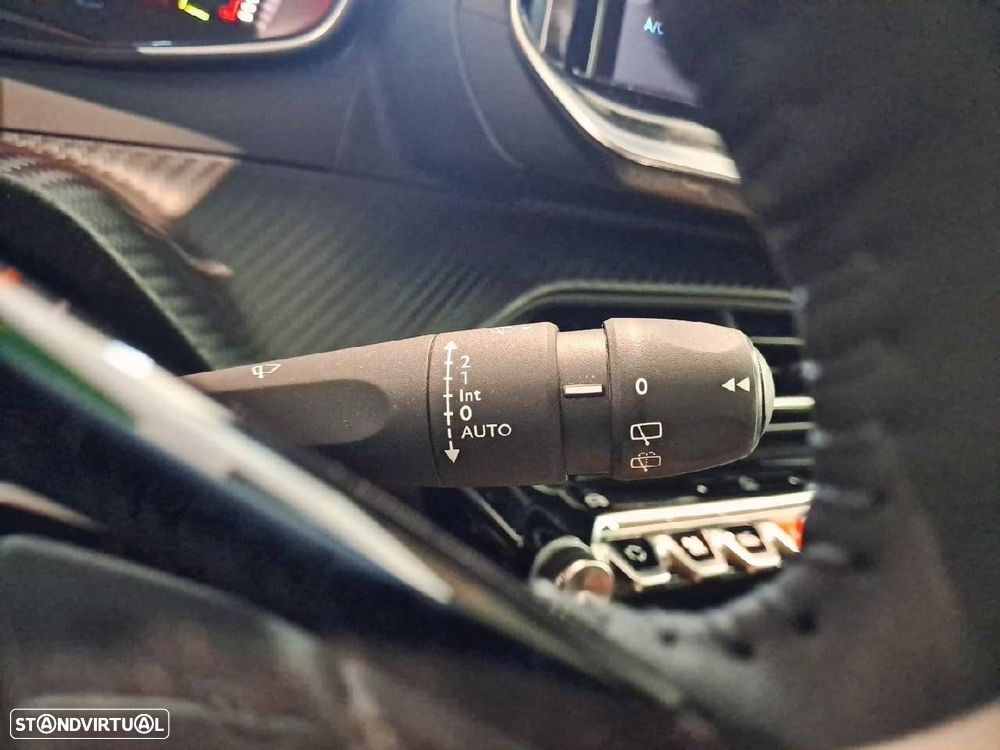 Peugeot e-208 50 kWh Style — fotografia 15