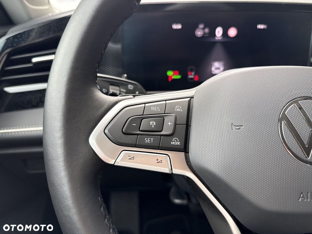 Volkswagen Passat Variant 1.5 TSI ACT mHEV Business Plus DSG - 15