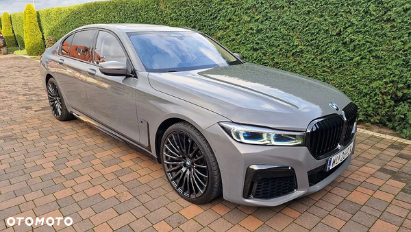 BMW Seria 7 750i xDrive sport