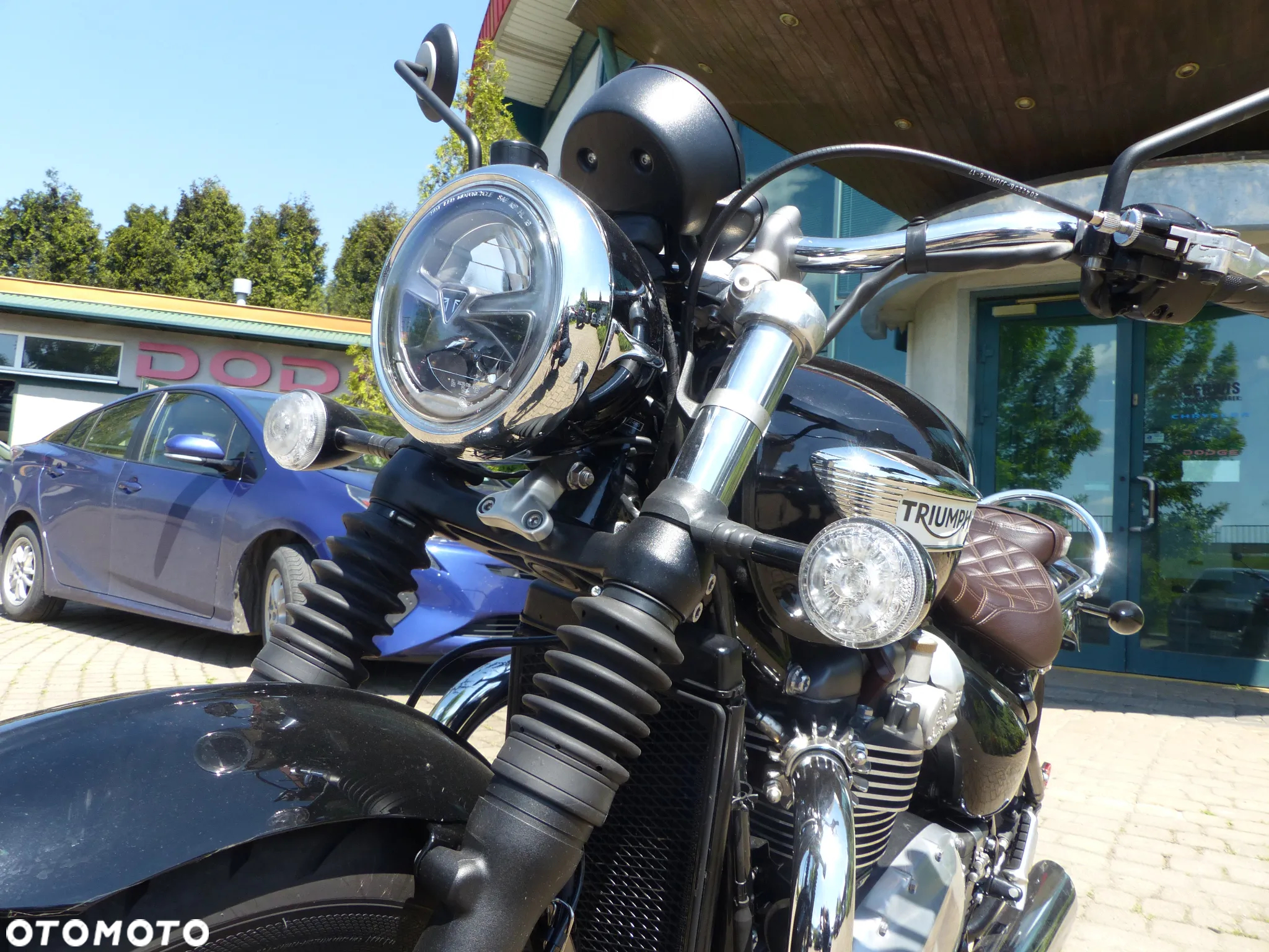 Triumph Bonneville - 14