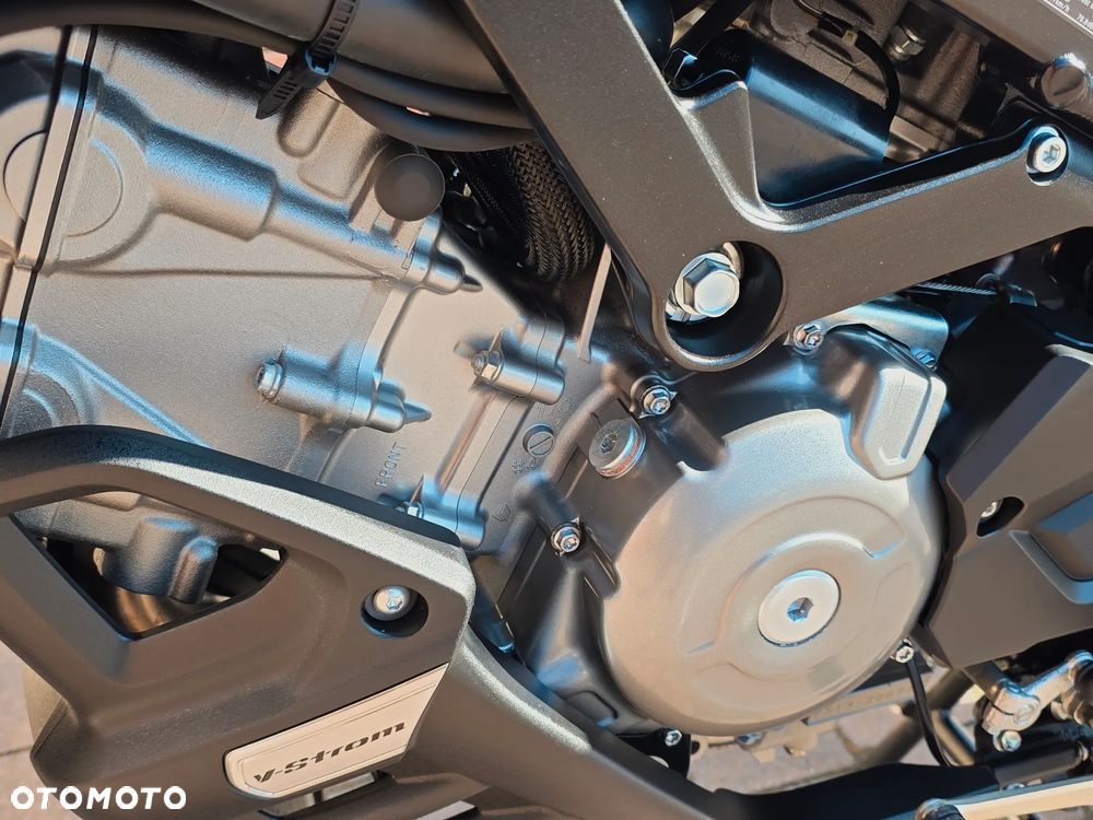 Suzuki V-STROM - 22
