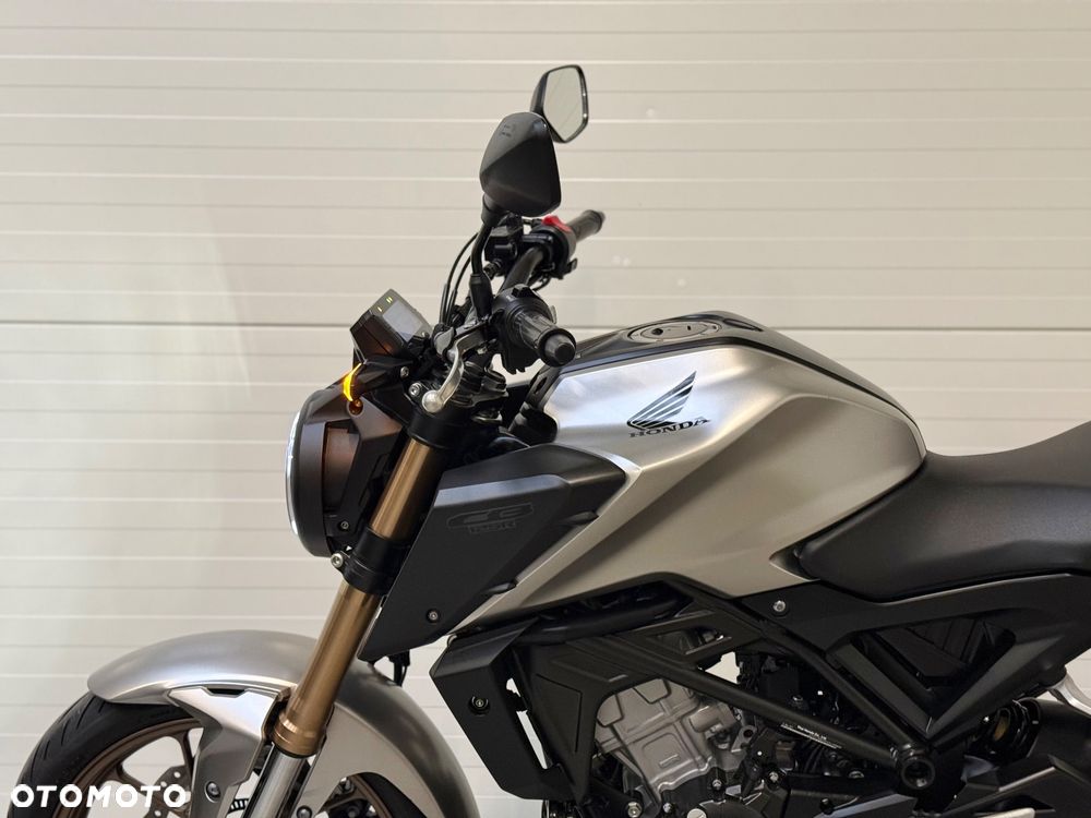 Honda CB - 25