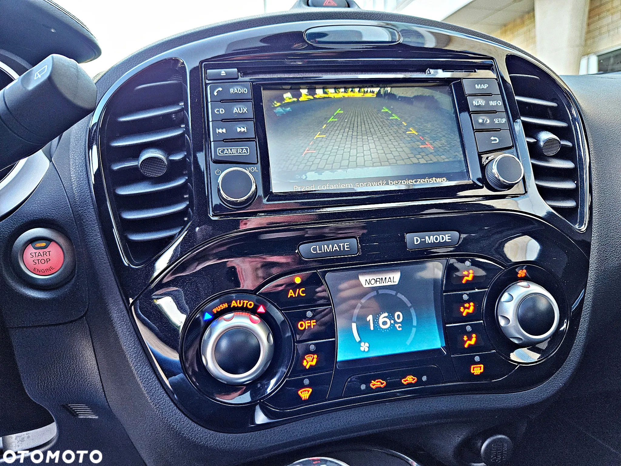 Nissan Juke 1.2 DIG-T N-Connecta - 16
