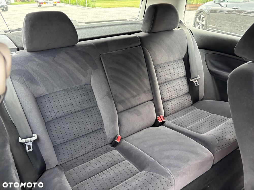 Volkswagen Golf 1.6 Trendline - 23