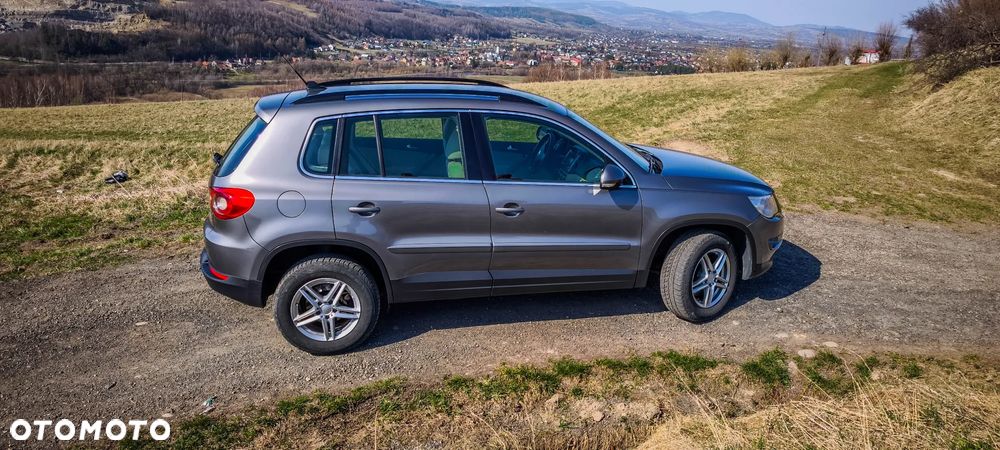Volkswagen Tiguan 2.0 TDI DPF 4Motion Track & Field - 4