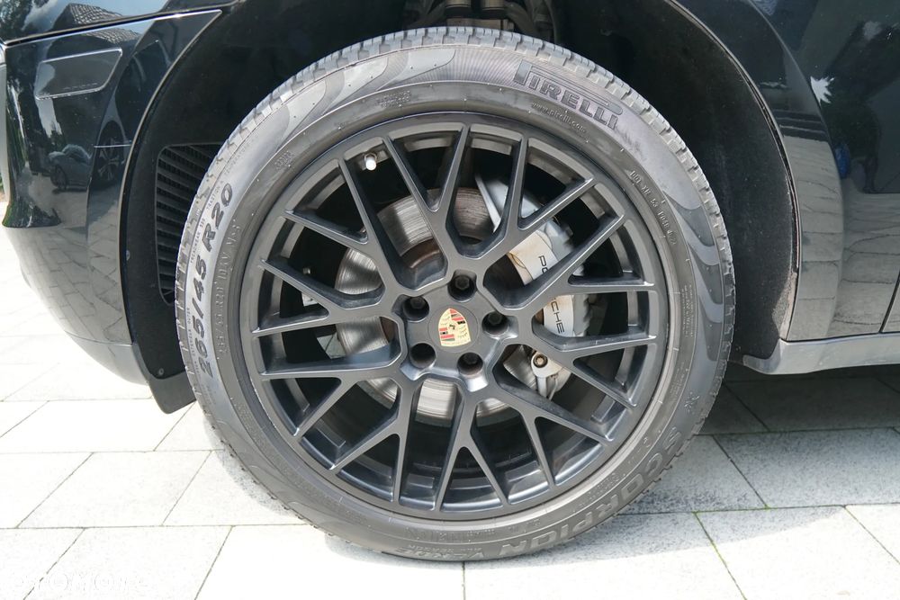Porsche Macan - 31