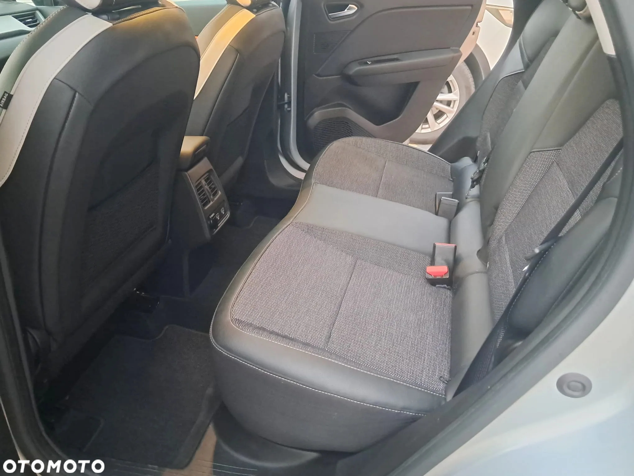 Renault Captur BLUE dCi 115 INTENS - 26