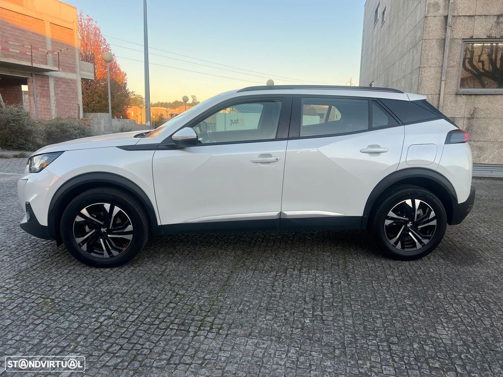 Peugeot 2008 1.2 PureTech Allure - 3