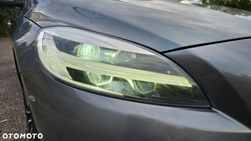 Volvo V40 - 33