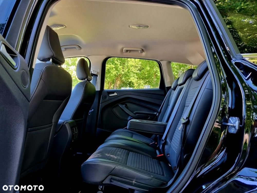 Ford Kuga 1.5 EcoBoost 2x4 Titanium - 10
