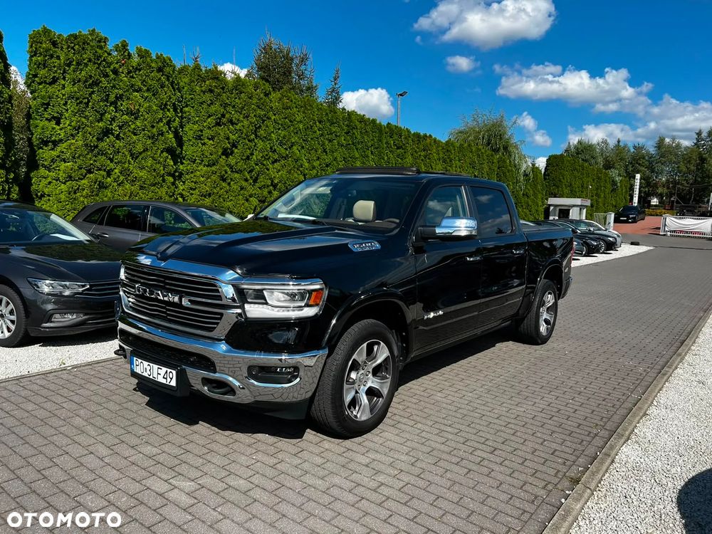 RAM 1500 5.7 Crew Cab Longbed Laramie Chrome - 2