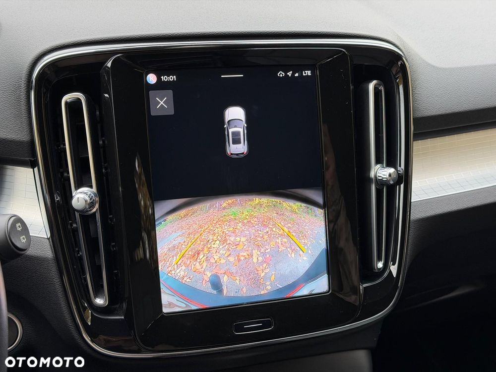 Volvo XC 40 B3 Plus Bright - 32
