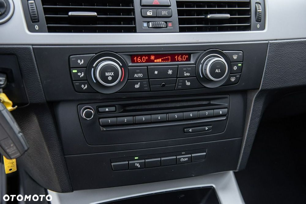 BMW Seria 3 - 23