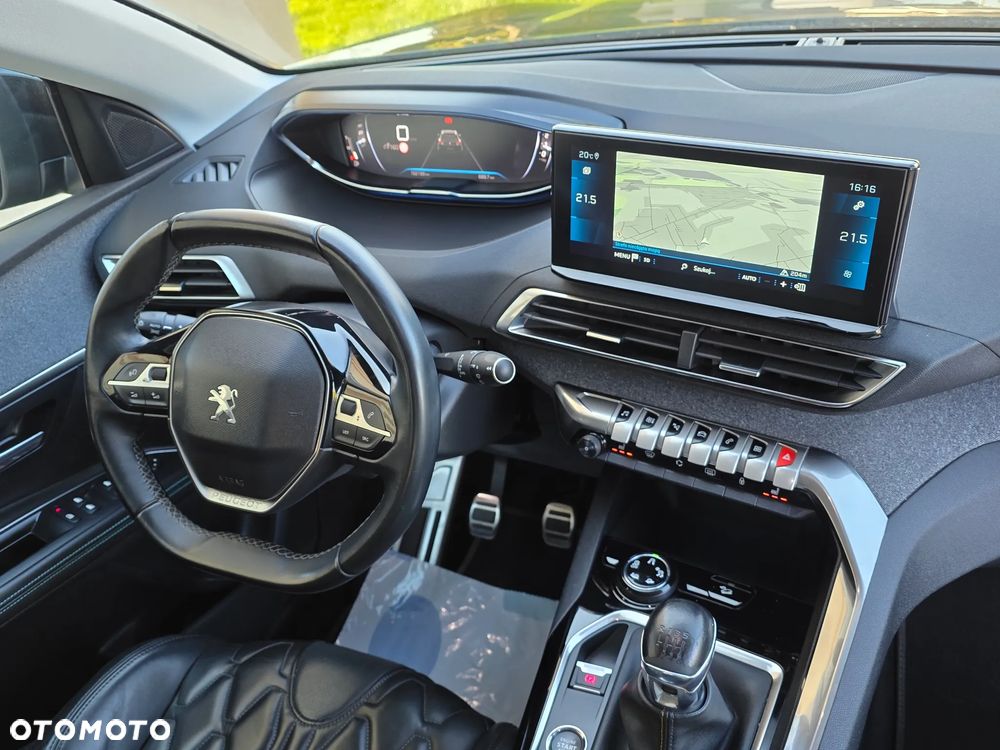 Peugeot 5008 1.5 BlueHDi Road Trip S&S - 32