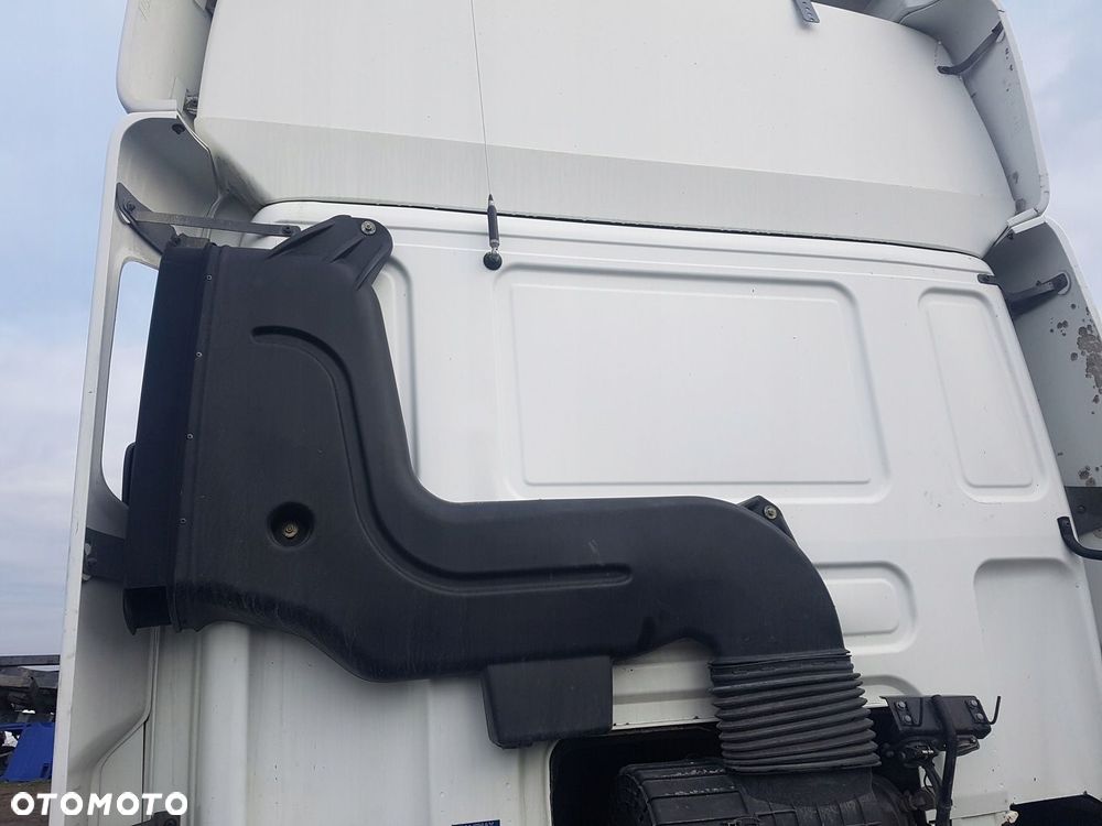 KOMIN WLOT FILTRA POWIETRZA DAF 75 85 CF EURO 5 - 1
