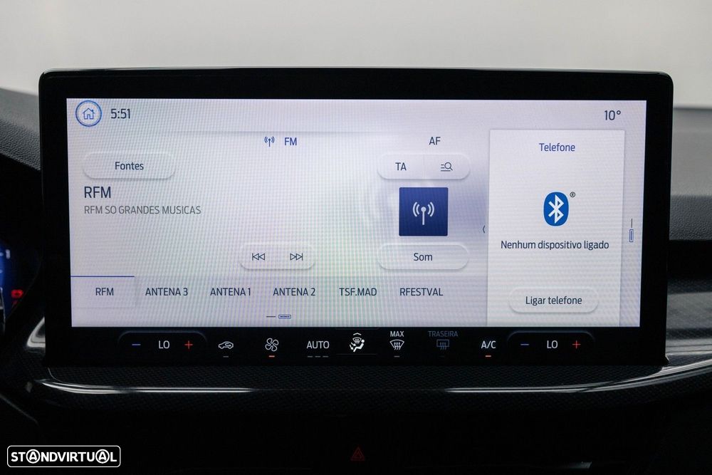 Ford Focus 1.0 EcoBoost MHEV ST-Line - 36