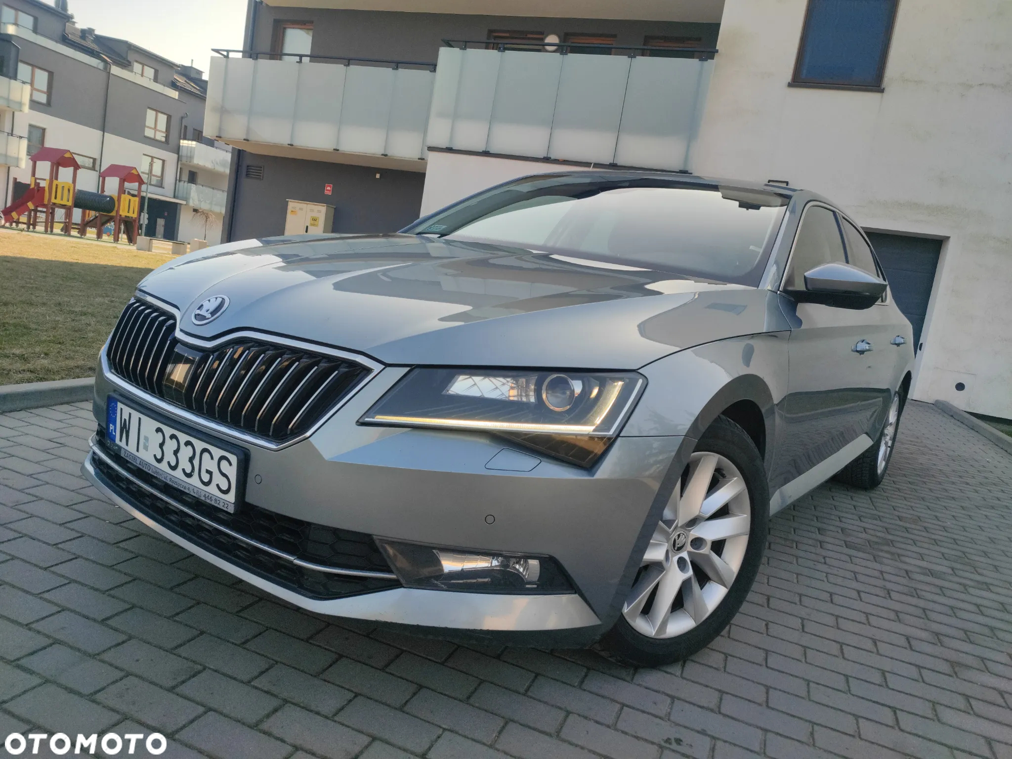 Skoda Superb 1.8 TSI Ambition DSG - 8