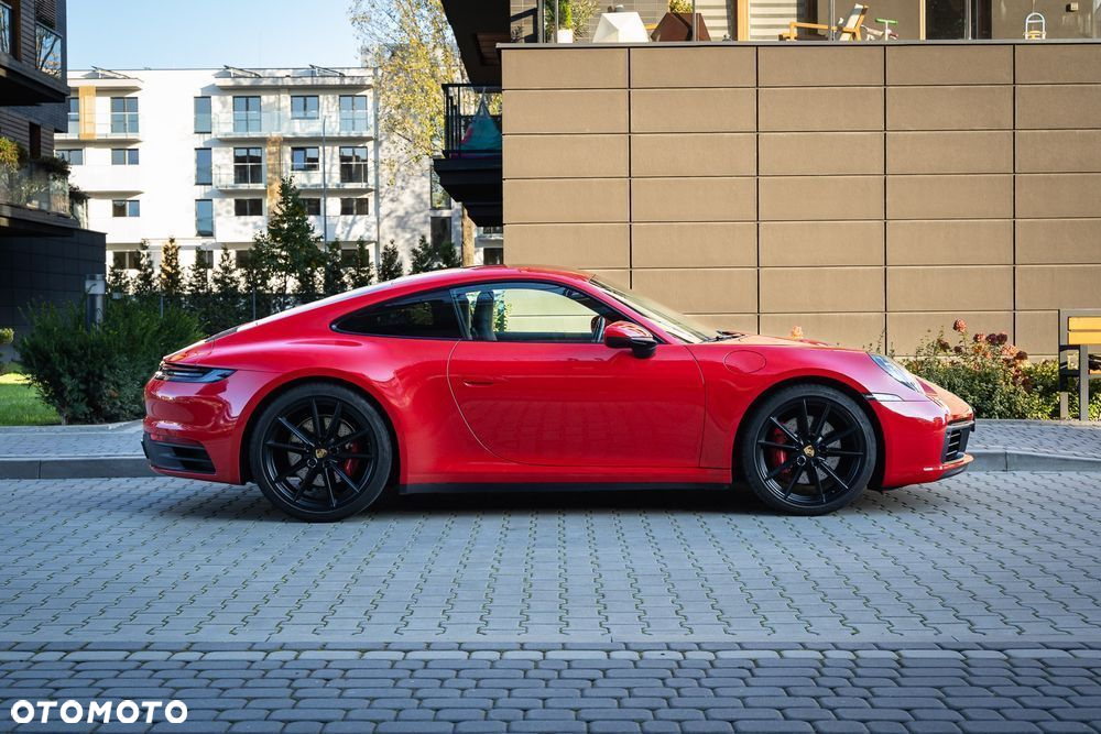 Porsche 911 Carrera 4S - 5