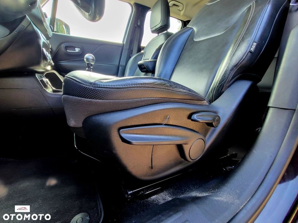 Jeep Renegade - 15