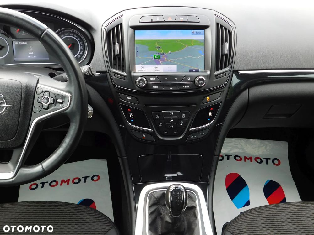 Opel Insignia - 11