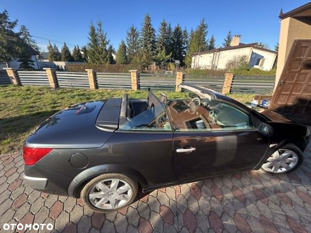 Renault Megane 1.6 16V Authentique - 4