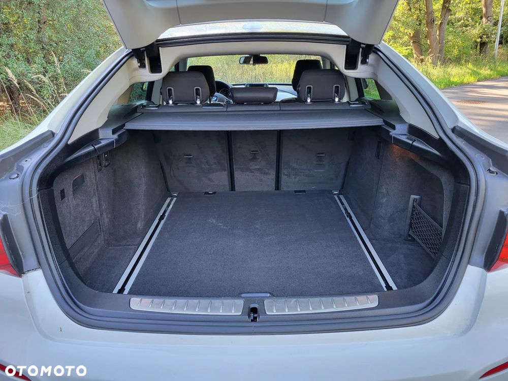 BMW Seria 3 318d Business Edition - 15