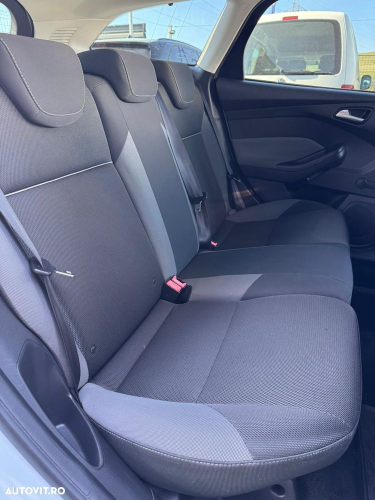 Ford Focus 1.6 TDCi ECOnetic 88g Start-Stopp-Sy Titanium - 13
