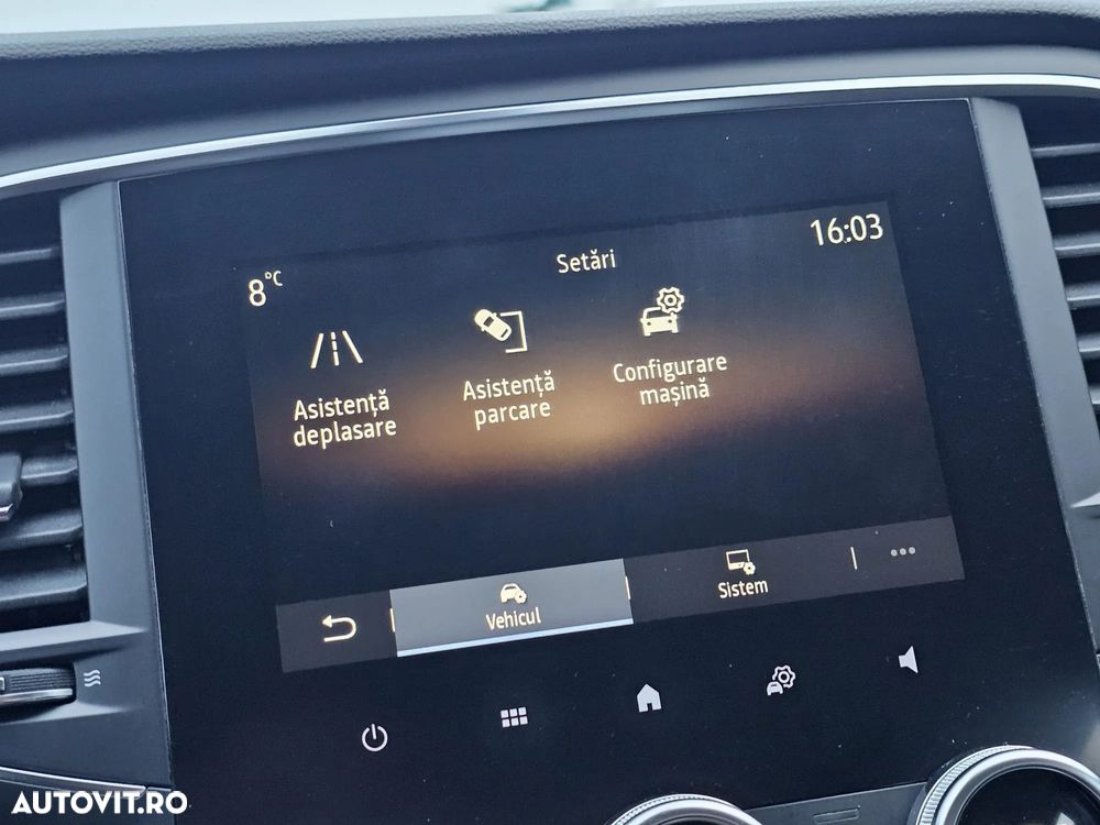 Renault Megane TCe 115 GPF ZEN - 14