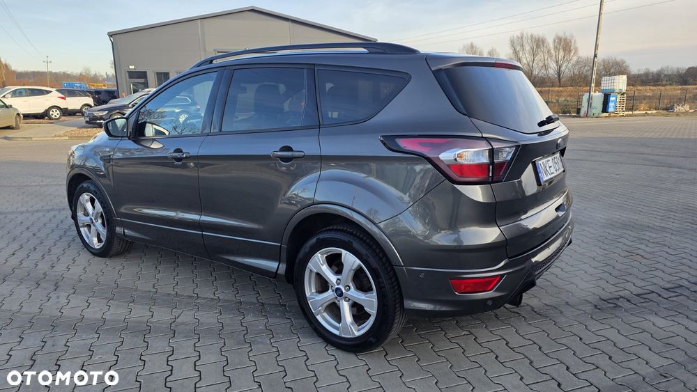 Ford Kuga 1.5 EcoBoost 2x4 ST-Line - 3
