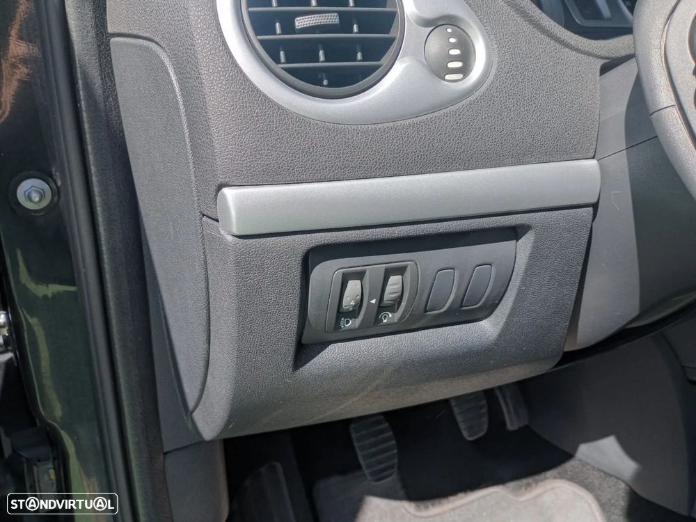 Renault Clio 1.2 16V Dynamique - 14