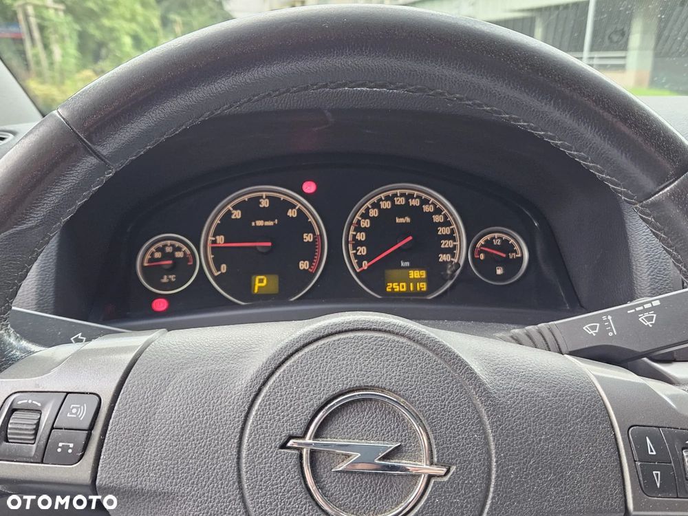 Opel Vectra - 16
