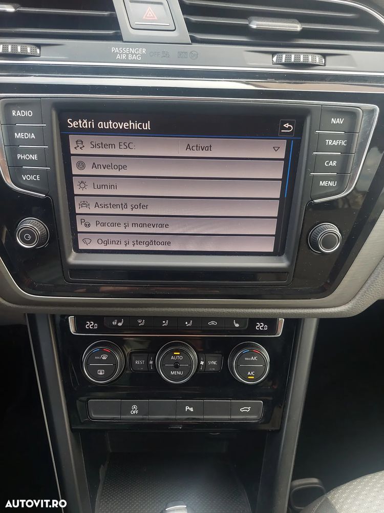 Volkswagen Touran - 18