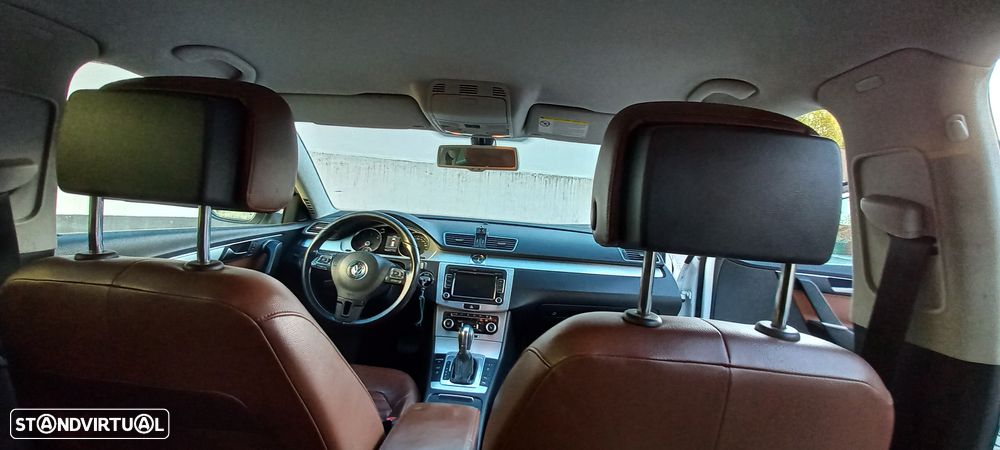 VW Passat Variant 2.0 TDi Highline Navig DSG - 18