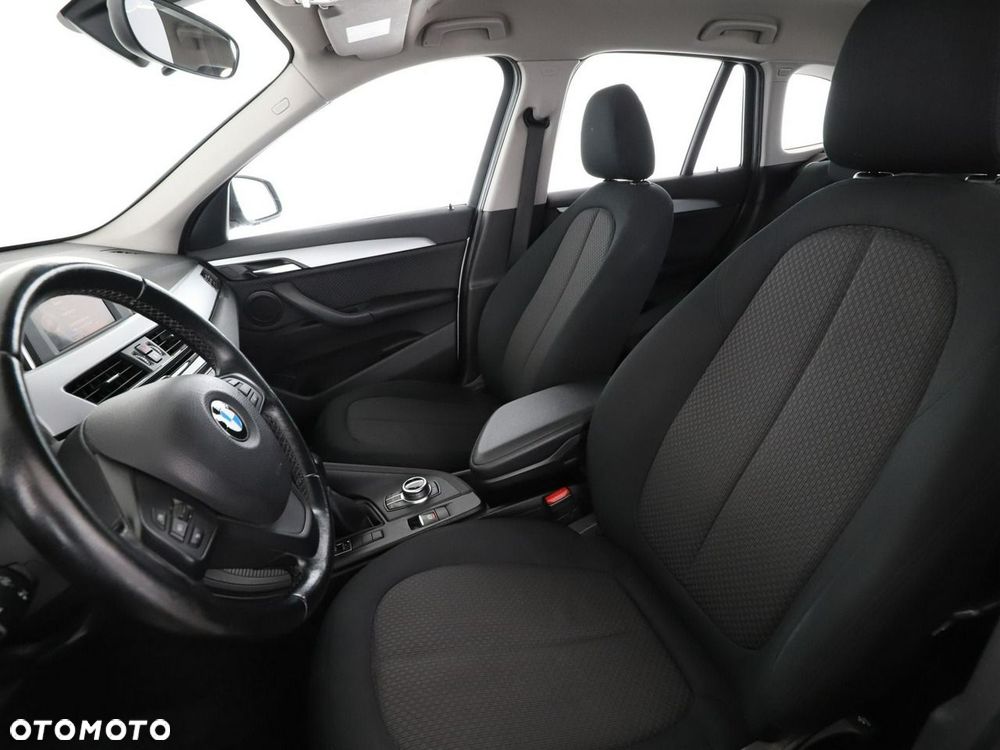 BMW X1 sDrive18d - 14