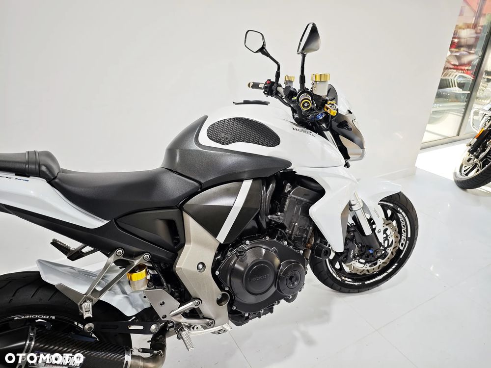 Honda CB - 12