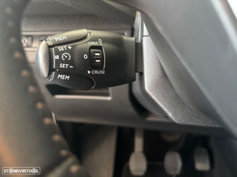 Peugeot 3008 1.5 BlueHDi Active - 16