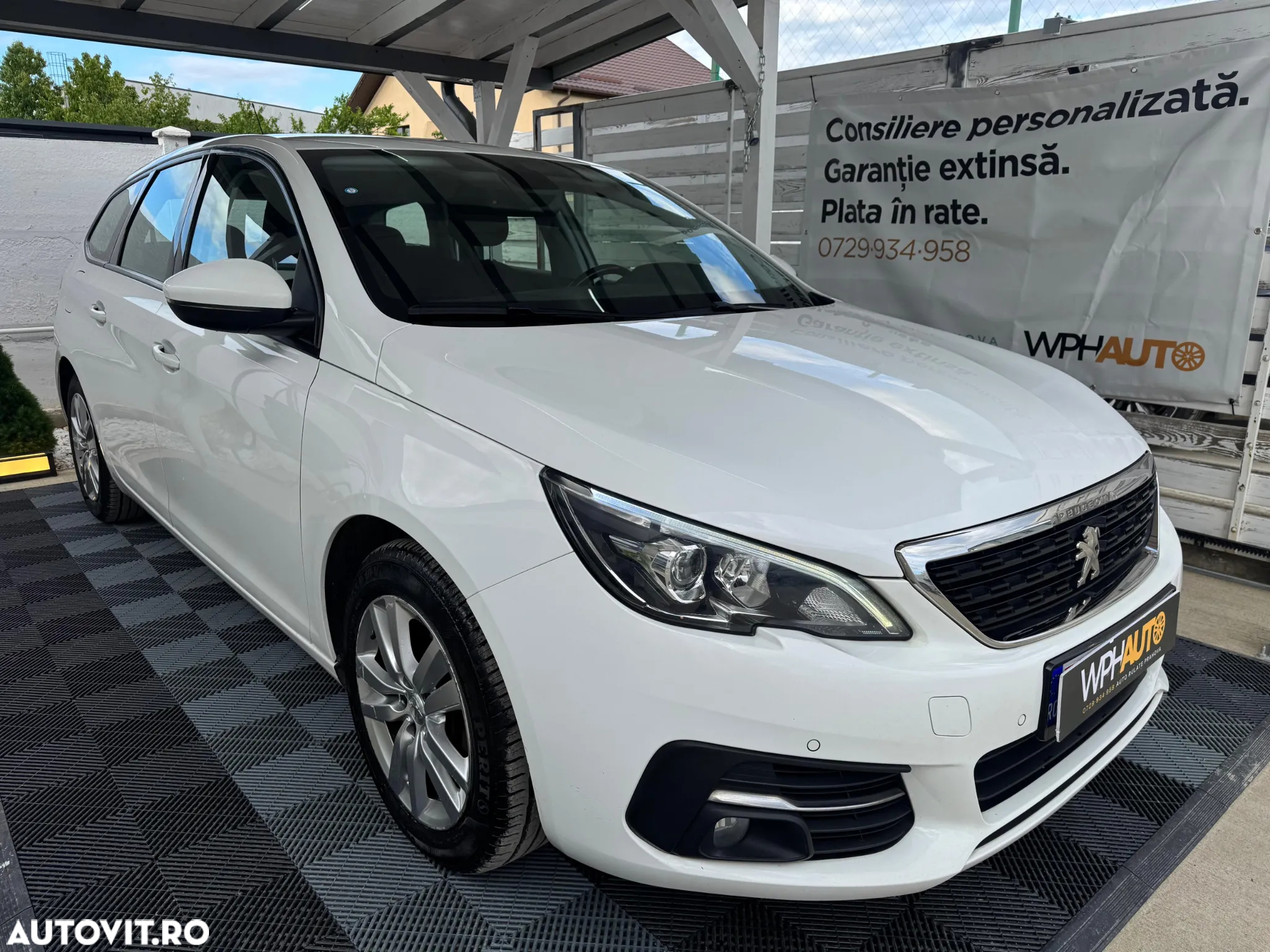 Peugeot 308 SW PureTech 110 Stop & Start Allure - 3