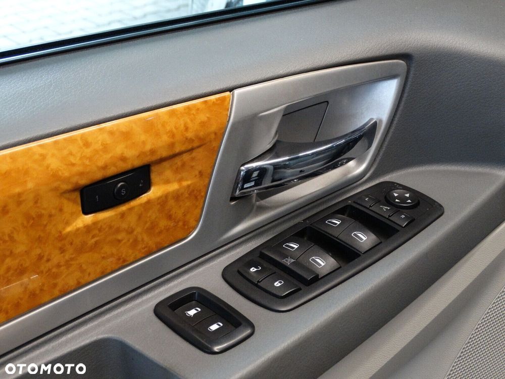 Chrysler Grand Voyager - 14
