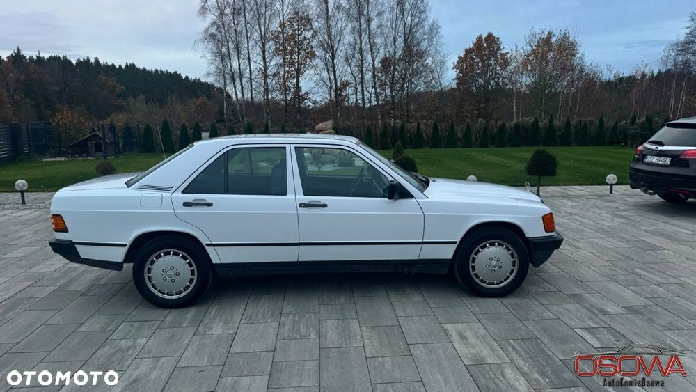 Mercedes-Benz W201 (190) - 16