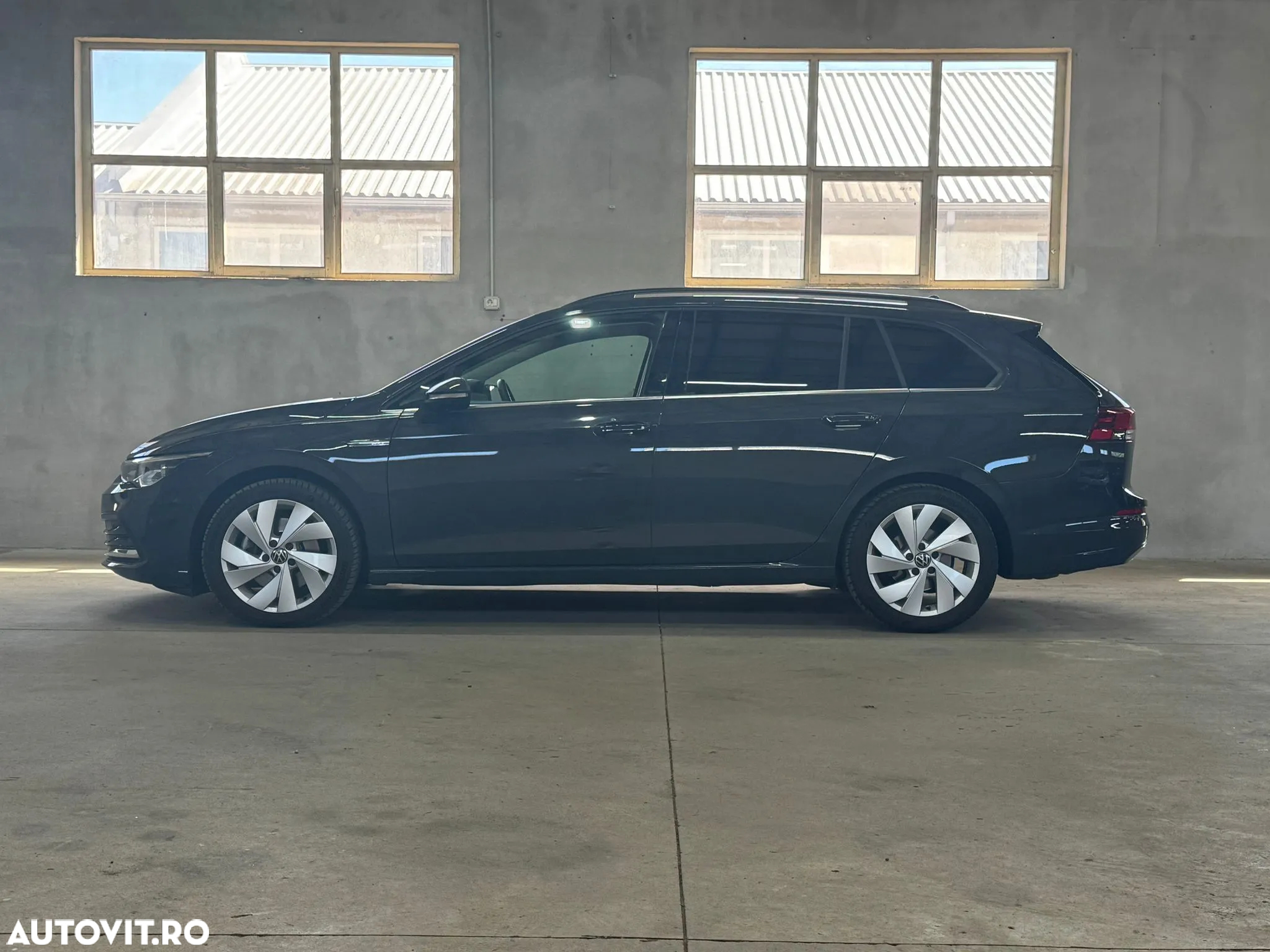 Volkswagen Golf 2.0 TDI DSG Style - 3