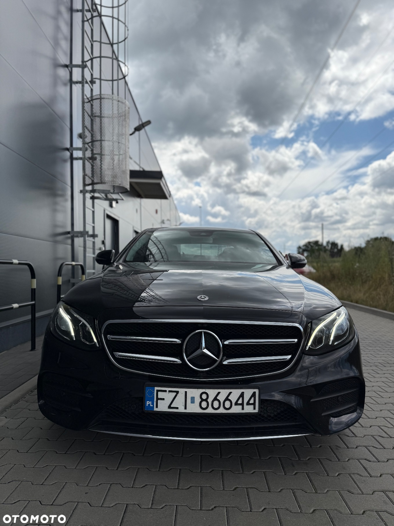 Mercedes-Benz Klasa E 220 d 4-Matic 9G-TRONIC - 10