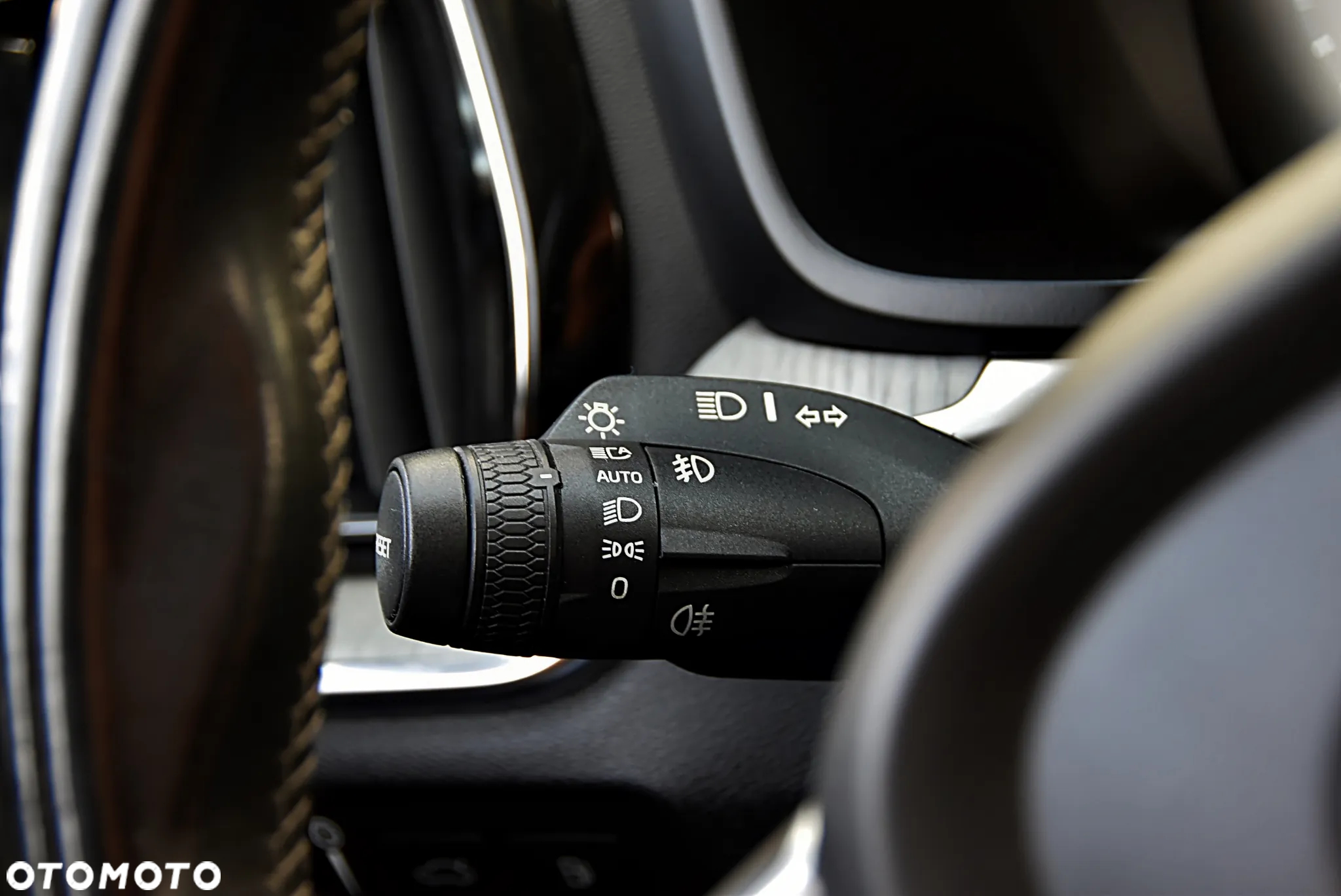 Volvo V60 T6 AWD Recharge Geartronic Inscription Expression - 35
